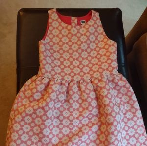 Short sleeveless dress